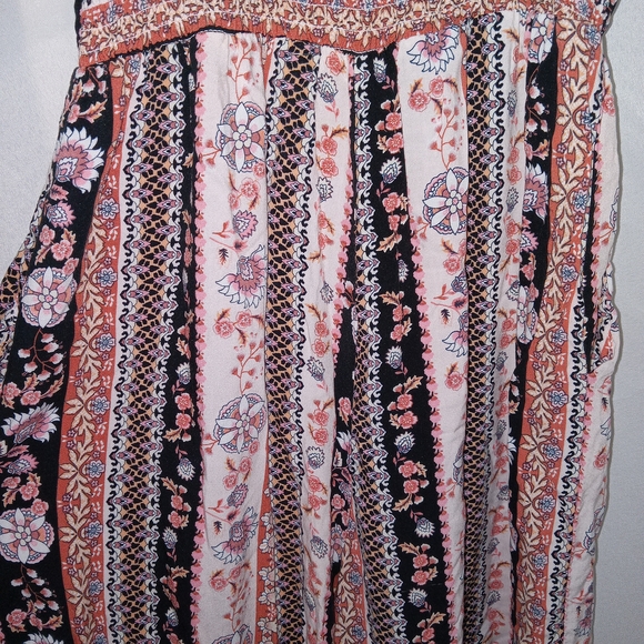 Lily Rose Floral Boho Cropped Jumpsuit Romper Womens Size XS - Picture 9 of 16